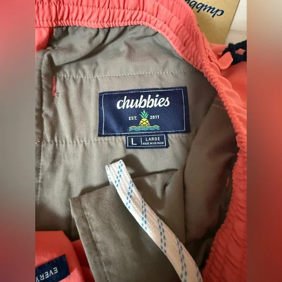 Chubbies Everywear - Performance Shorts
The New Englands 6”
Vintage washed coral - Picture 7 of 8